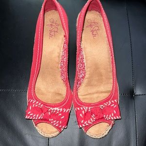 Life Stride Red Peep-toe Shoes.  Size 10W.  Like New. In great condition.
